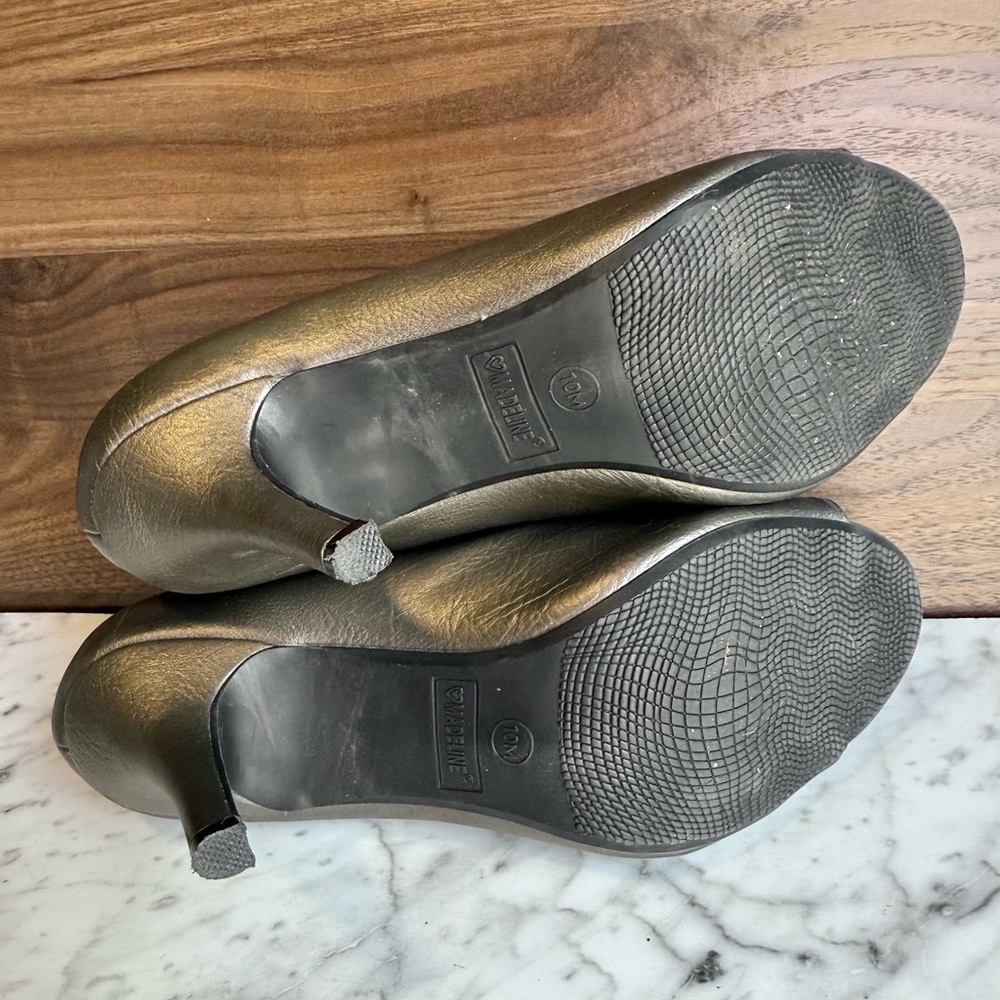 Madeline Breathe Easy Metallic Light Pewter Peep-Toe Heel Booties - Picture 8 of 14